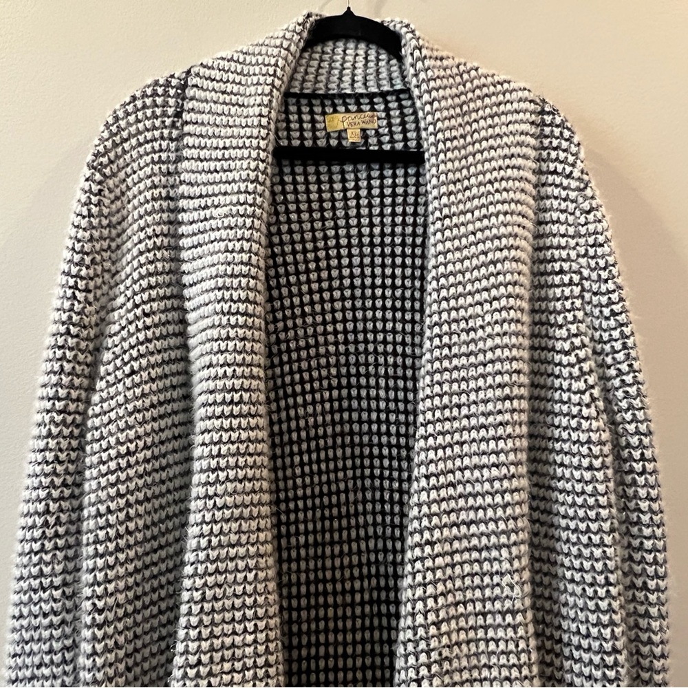 Princess Vera Wang Cardigan Women XL Black White Open Front Fuzzy Metallic Layer - Picture 5 of 14